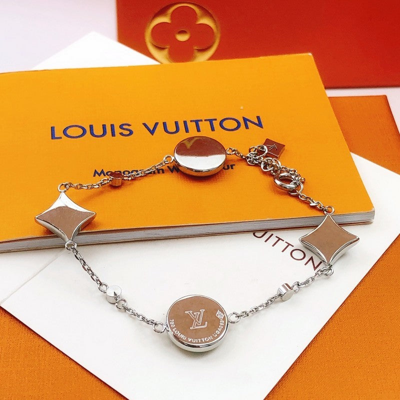 Louis Vuitton Blossom Green Flower 18K Gold Bracelet