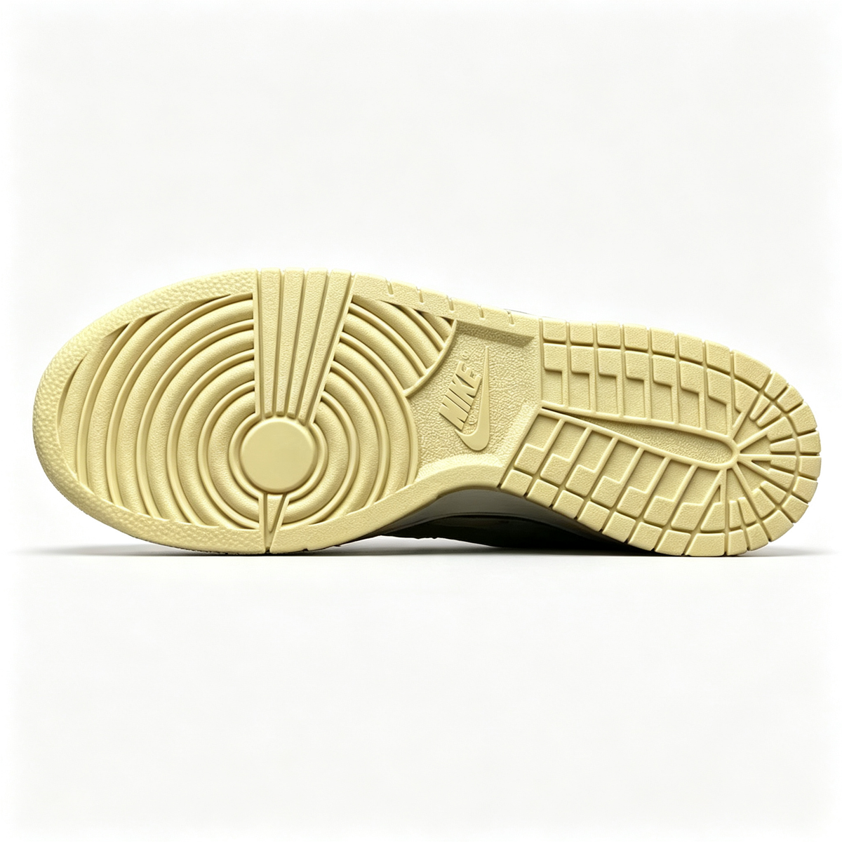 Nike Dunk Low ¨C Beige / Navy Bandana Plaid Print / Gum