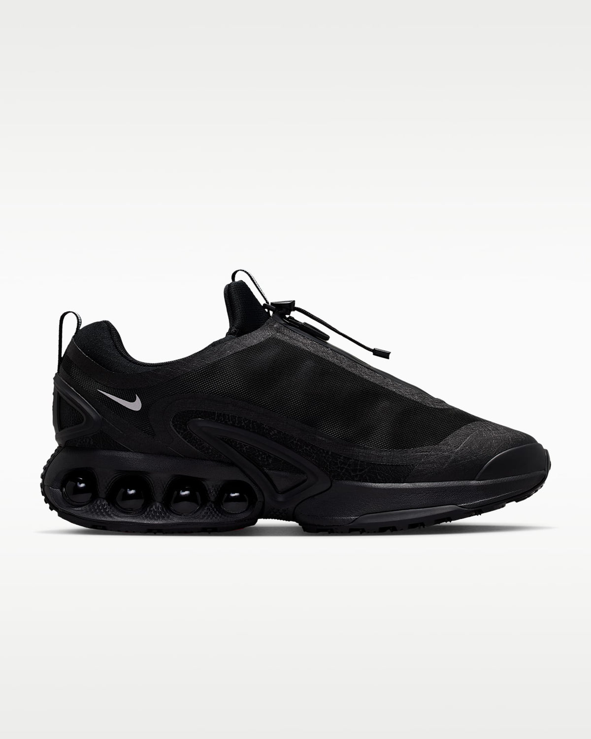 Nike Air Max DN Roam ¨C Black Mesh Athletic Sneakers