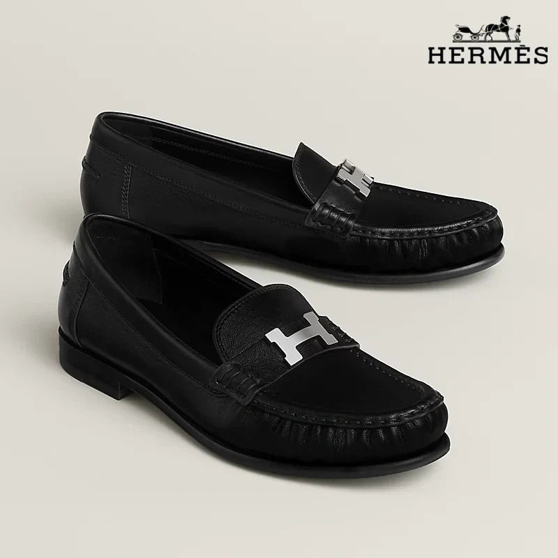 Herm¨¨s Black Leather Loafer with Silver H Buckle