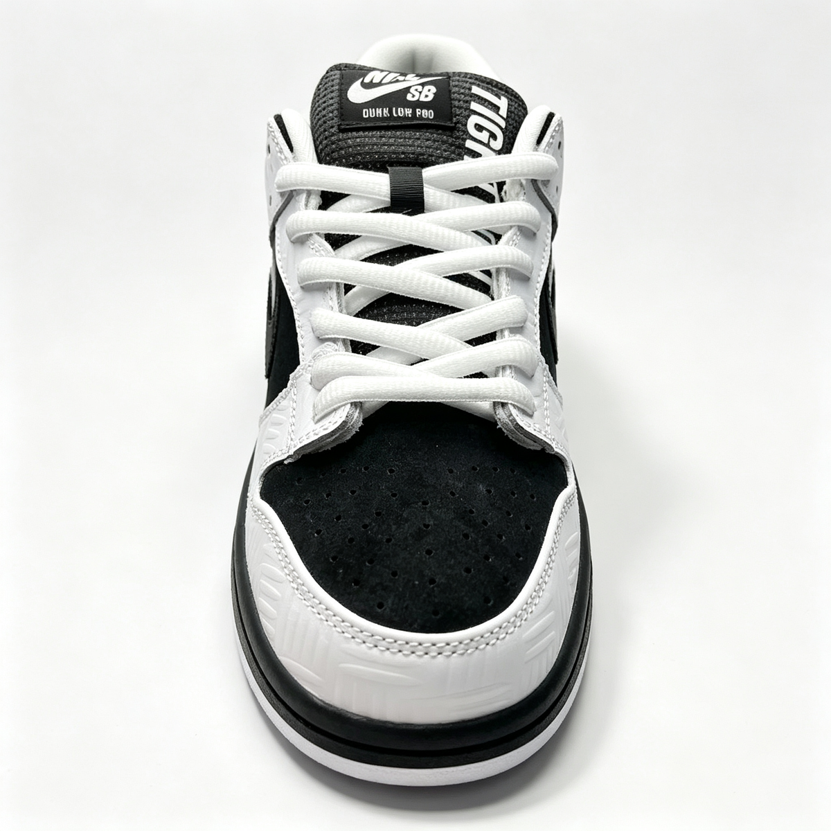 Nike Dunk Low 'Black / White / Orange'
