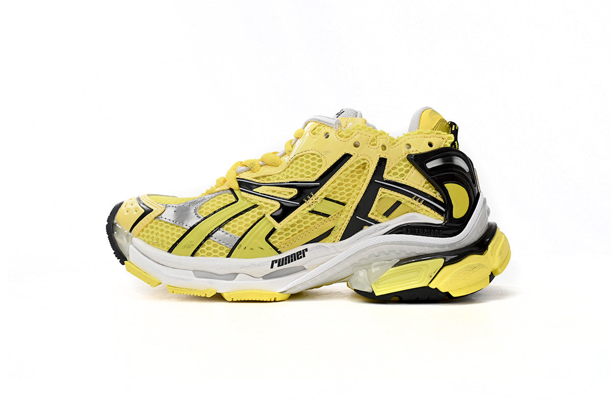 Balenciaga men's shoes Track  Runner Sneaker ¨C Distressed Low-Top  balenciaga runners Yellowish-white